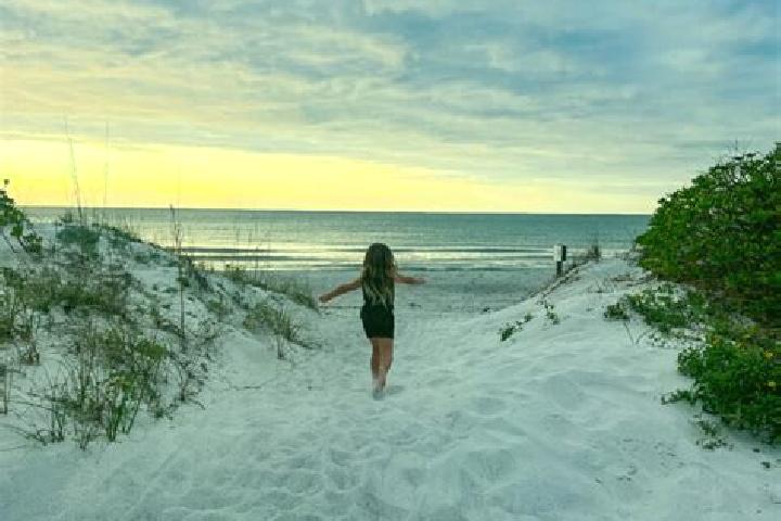 Scarlett, 32 — Escort in Indian Rocks Beach, United States