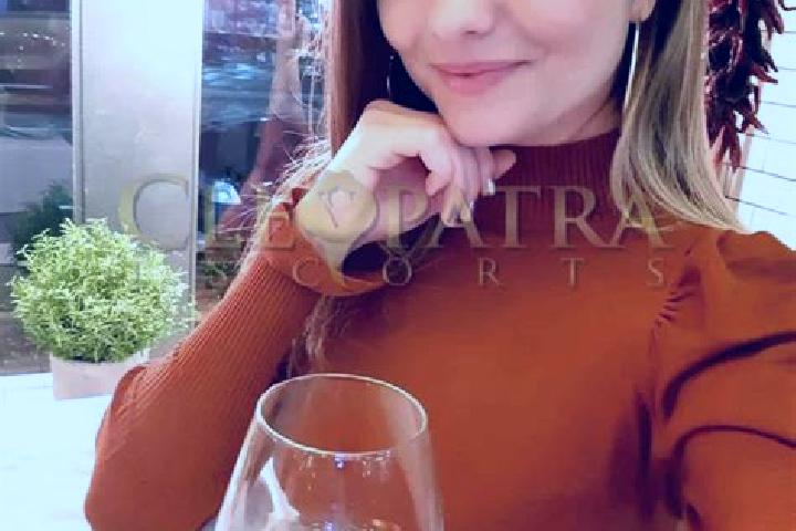 Scarlett, 33, a blonde amber-eyed european companion based in Sunflower. Offering Overnight, Dinner Date, Deep French Kissing, OWO, Party Girl. Available for...