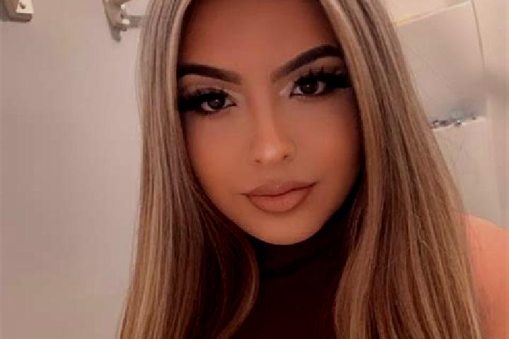 Scarlett, 33, a blonde dark-eyed latina companion based in Big Rock. Offering BDSM, Roleplay, Party Girl, Prostate Massage. Available for incall and outcall,...