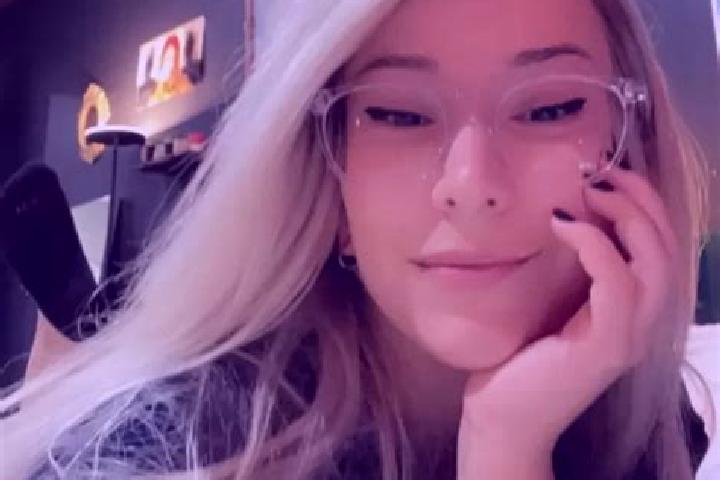 Scarlett, 33, a blonde dark-eyed middle eastern companion based in Coombabah. Offering Fetish, CIM, A-Level, GFE. Available for incall and outcall, day and e...