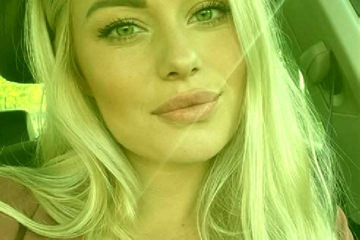 Scarlett, 33, a blonde hazel-eyed mixed companion based in Chanpatia. Offering GFE, Erotic Massage, OWO, A-Level. Available for incall and outcall, overnight...