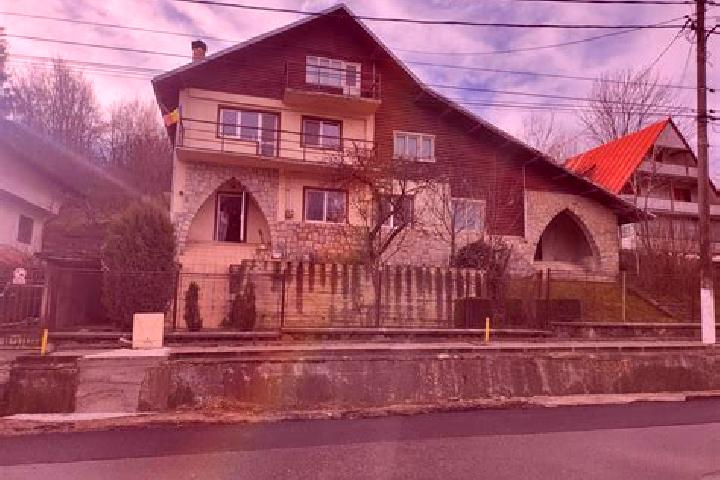 Scarlett, 33 — Escort in Breaza de Jos, Romania