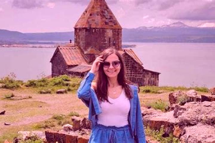 Scarlett, 33 — Escort in Lernanist, Armenia