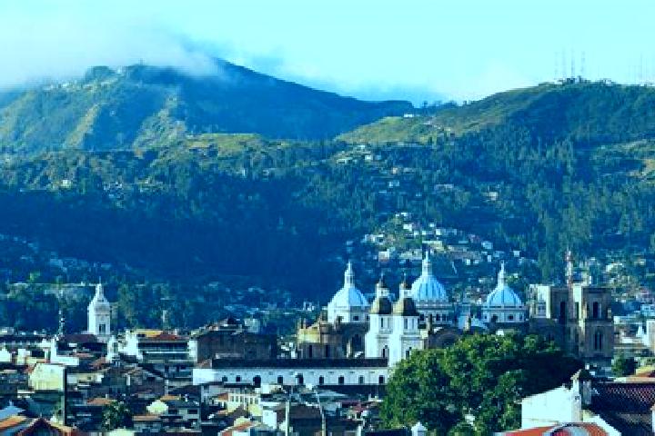 Scarlett, 33 — Escort in Quero, Ecuador