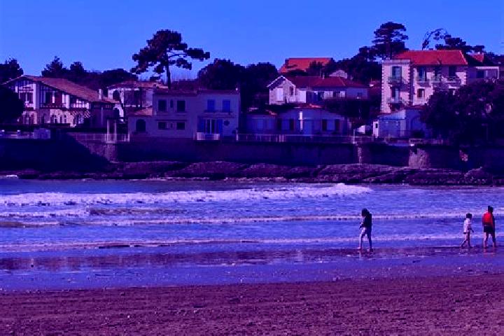 Scarlett, 33 — Escort in Vaux-sur-Mer, France