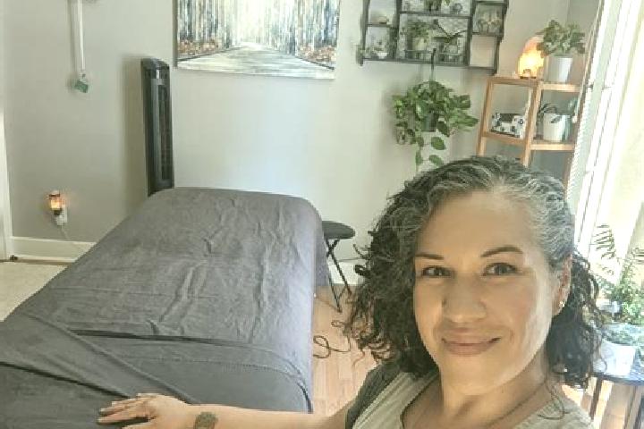 Scarlett, 34, a black grey-eyed mixed companion based in Dyeliso. Offering Tantra, Fetish, Travel Companion. Available for incall and outcall, day and evenin...