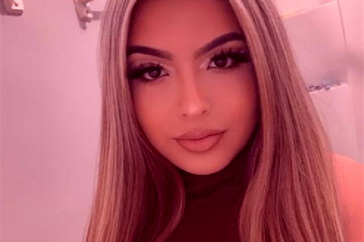 Scarlett, 34, a blonde brown-eyed latina companion based in Lidang A. Offering A-Level, Overnight, Striptease. Available for incall and outcall, day and even...