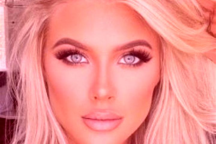 Scarlett, 34, a platinum blonde grey-eyed slavic companion based in Albiano Magra. Offering Striptease, Tantra, CIM. Available for incall and outcall, overni...