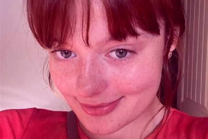 Scarlett, 34, a red blue-eyed indian companion based in Dodewaard. Offering Dinner Date, Prostate Massage, Travel Companion. Available for incall and outcall...