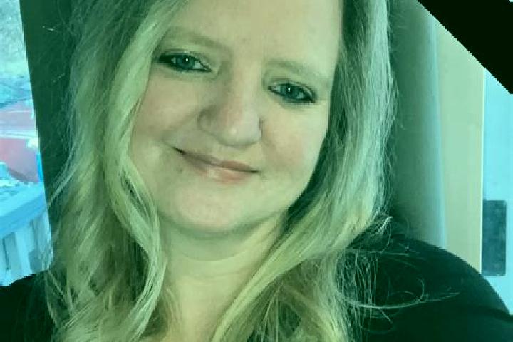 Scarlett, 34 — Escort in Cedar Falls, United States