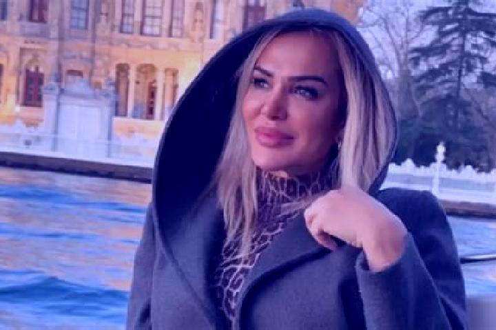 Scarlett, 34 — Escort in Karadere, Turkey