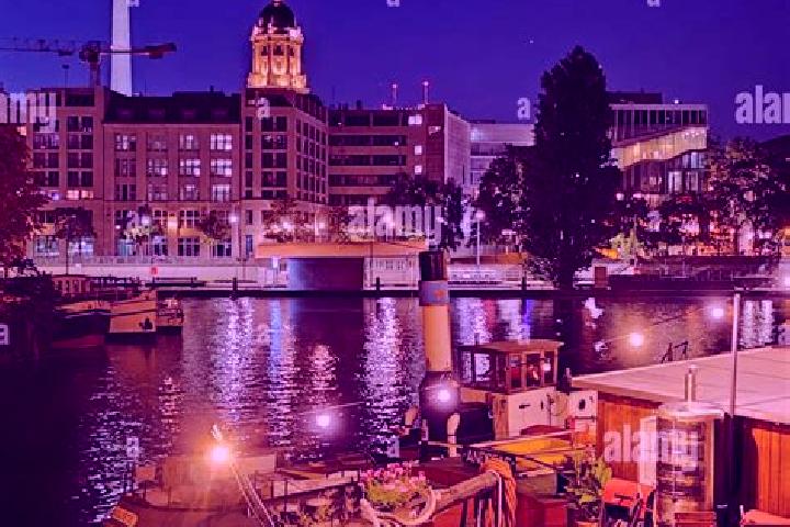 Scarlett, 34 — Escort in Maerkisches Viertel, Germany
