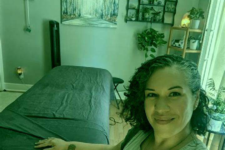 Scarlett, 35, a brunette dark-eyed mediterranean companion based in Dettingen an der Erms. Offering OWO, Massage, Travel Companion, Fetish. Available for inc...