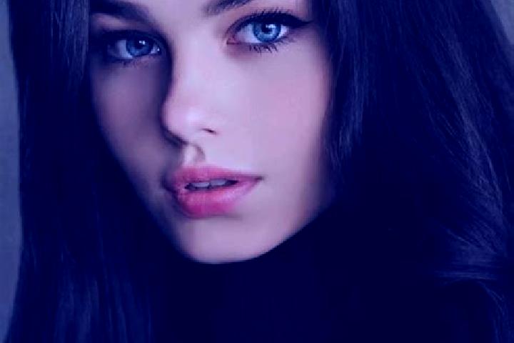 Scarlett, 35, a brunette grey-eyed slavic companion based in Cotnari. Offering Deep French Kissing, BDSM, Couples, Prostate Massage, Girlfriend Experience. A...