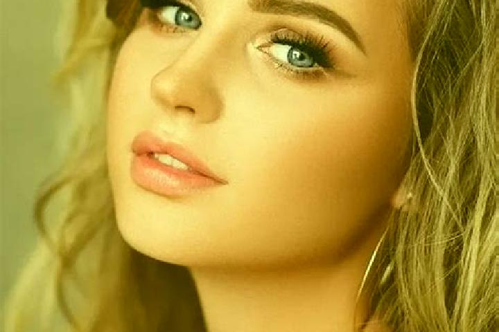 Scarlett, 35, a dark blonde blue-eyed middle eastern companion based in Tremenico. Offering OWO, 69, Travel Companion, Deep French Kissing. Available for inc...