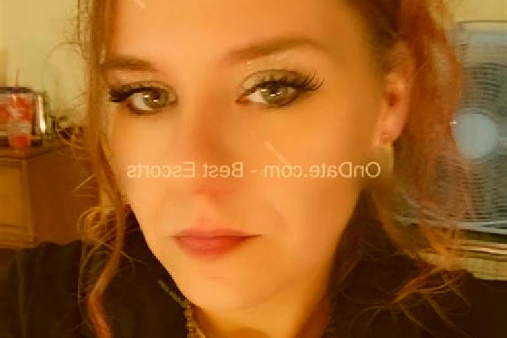 Scarlett, 35 — Escort in Long Grove, United States
