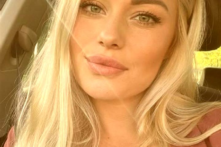 Scarlett, 36, a blonde hazel-eyed ebony companion based in Gnipi. Offering Tantra, Overnight, Deep French Kissing, Fetish. Available for incall and outcall, ...
