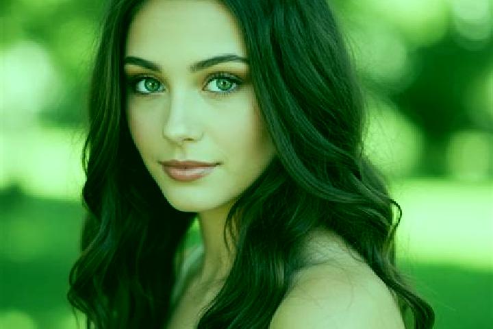 Scarlett, 36, a brunette hazel-eyed caucasian companion based in Vorovesti. Offering A-Level, Couples, CIM, Duos. Available for incall and outcall, day and e...