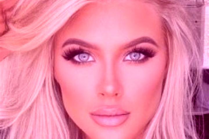 Scarlett, 36, a platinum blonde brown-eyed mixed companion based in Goruna. Offering Erotic Massage, Dinner Date, Striptease. Available for incall and outcal...