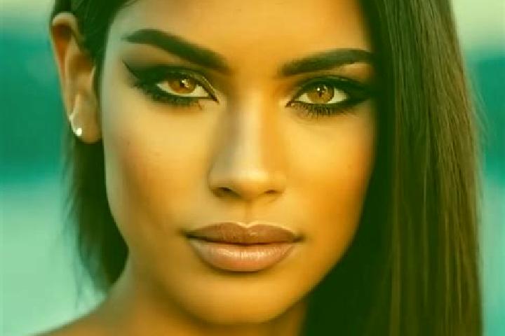 Scarlett, 36, a red green-eyed latina companion based in Vivild. Offering A-Level, 69, Girlfriend Experience. Available for incall and outcall, day and eveni...