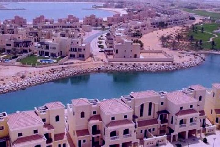 Scarlett, 36 — Escort in Al Hamra , Syria