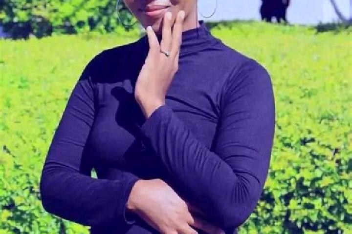 Scarlett, 36 — Escort in Chadibe, Botswana