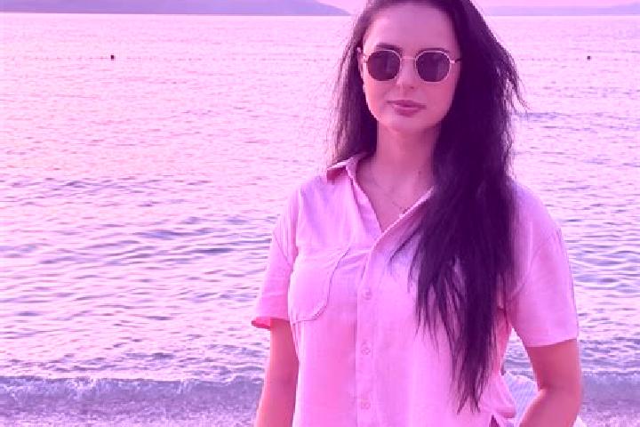 Scarlett, 36 — Escort in Ciuchici, Romania