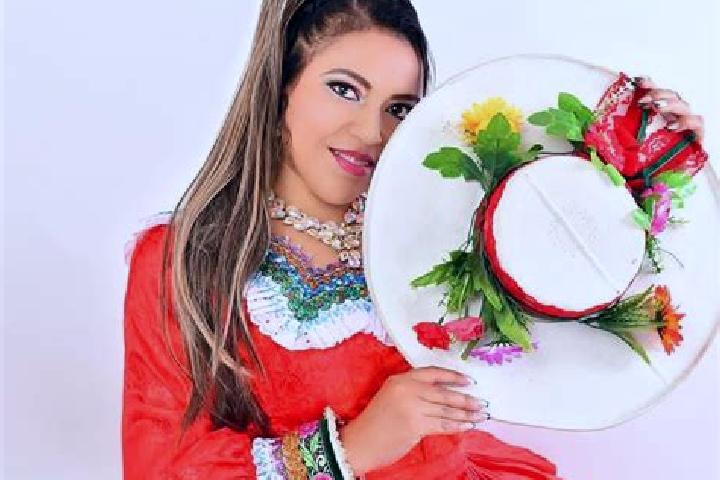 Scarlett, 36 — Escort in Huacchis, Peru