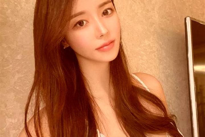 Scarlett, 36 — Escort in Songzhu, China