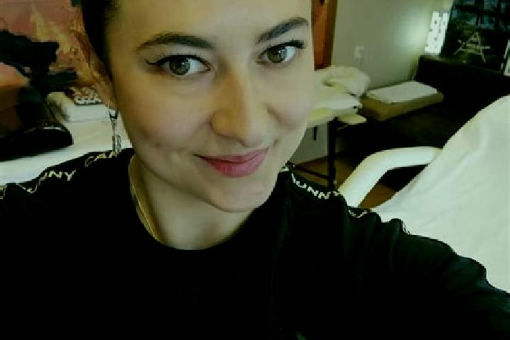 Scarlett, 37, a auburn dark-eyed asian companion based in Sint-Lievens-Houtem. Offering Tantra, Erotic Massage, Massage, Domination. Available for incall and...