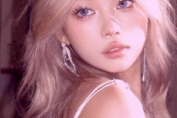 Scarlett, 37, a blonde amber-eyed asian companion based in Bacuag. Offering CIM, Party Girl, BDSM, Girlfriend Experience, GFE. Available for incall and outca...