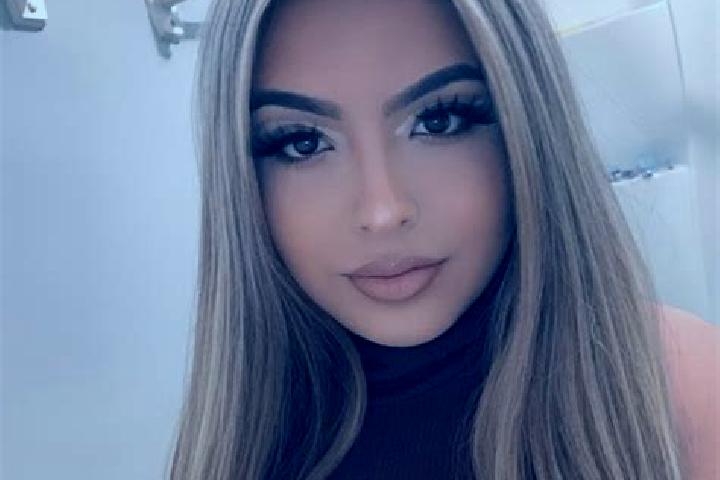 Scarlett, 37, a blonde grey-eyed latina companion based in Mocha. Offering Overnight, 69. Available for incall and outcall, overnight bookings available.