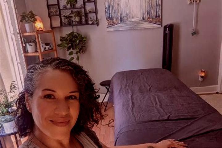 Scarlett, 37, a chestnut dark-eyed caribbean companion based in San Martino Valle Caudina. Offering CIM, Massage, Tantra. Available for incall and outcall, d...
