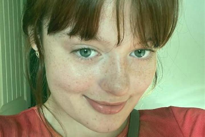 Scarlett, 37, a red blue-eyed mediterranean companion based in Ghiror. Offering Dinner Date, Travel Companion, 69. Available for incall and outcall, overnigh...