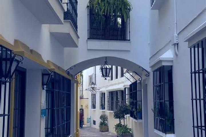 Scarlett, 37 — Escort in Beniarres, Spain