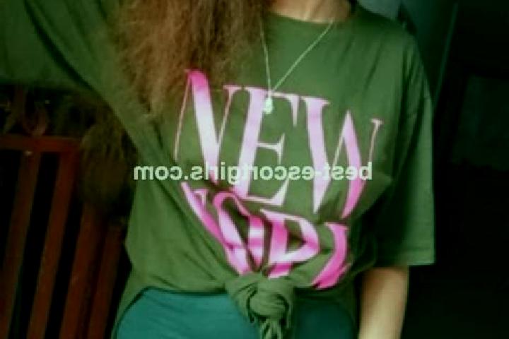 Scarlett, 37 — Escort in Djoyezi, Comoros