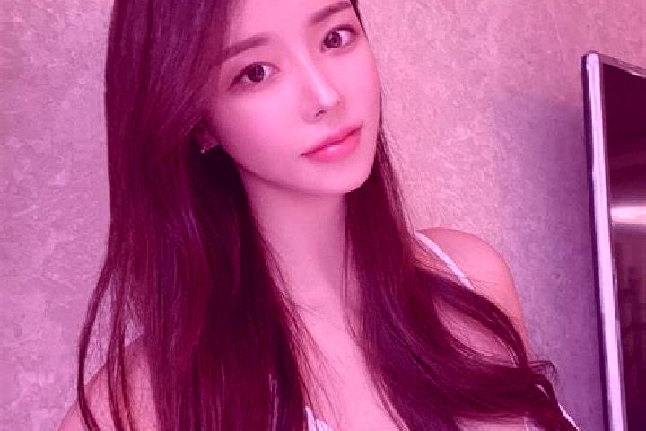 Scarlett, 37 — Escort in Pingkai, China