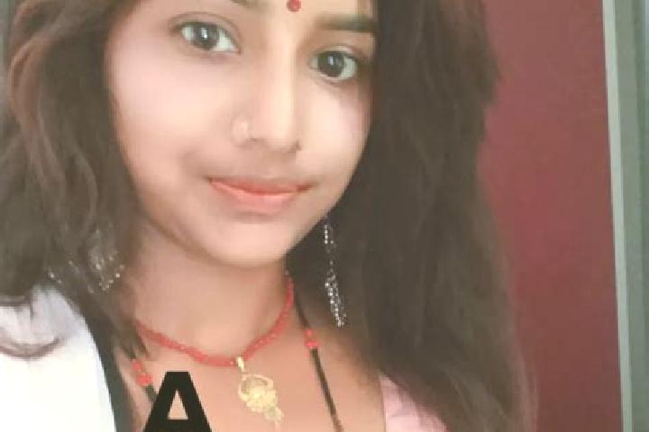 Scarlett, 37 — Escort in Sandila, India