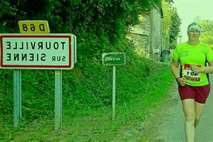 Scarlett, 37 — Escort in Tourville-sur-Sienne, France