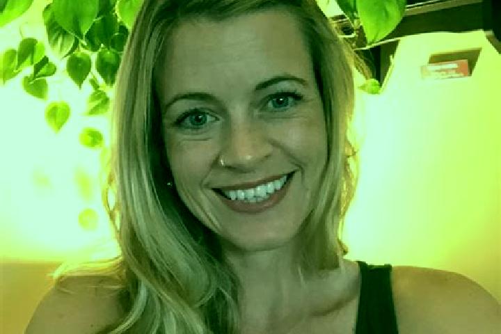 Scarlett, 38, a auburn grey-eyed caucasian companion based in Grafton. Offering BDSM, Erotic Massage, Couples. Available for incall and outcall, overnight bo...