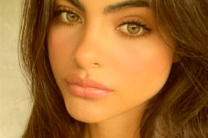 Scarlett, 38, a black green-eyed indian companion based in Przybyslawice. Offering Massage, GFE, Erotic Massage, 69. Available for incall and outcall, day an...