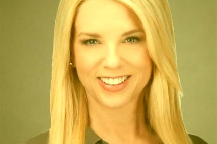 Scarlett, 38, a blonde amber-eyed caucasian companion based in Bondhi. Offering A-Level, GFE, Striptease. Available for incall and outcall, overnight booking...