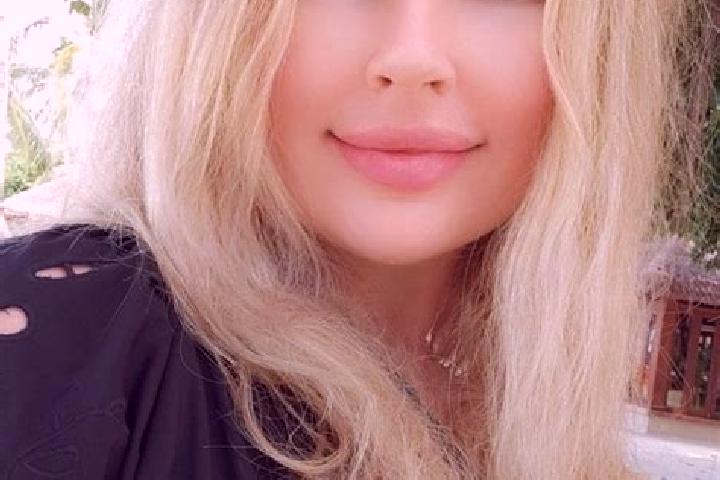 Scarlett, 38, a blonde brown-eyed middle eastern companion based in River Valley. Offering GFE, BDSM, Duos, Tantra. Available for incall and outcall, day and...