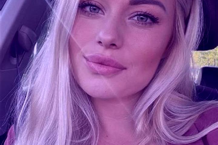 Scarlett, 38, a blonde hazel-eyed middle eastern companion based in Kapenguria. Offering Dinner Date, Roleplay, Striptease, Deep French Kissing, Travel Compa...
