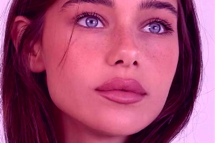 Scarlett, 38, a brunette brown-eyed mixed companion based in Forest Hills. Offering Travel Companion, Deep French Kissing, Domination, GFE. Available for inc...