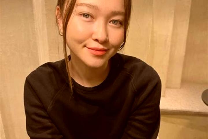 Scarlett, 38, a dark blonde blue-eyed asian companion based in Xonotipan de Juarez. Offering Erotic Massage, BDSM, CIM. Available for incall and outcall, ove...