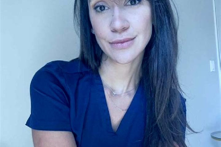 Scarlett, 38, a dark blonde blue-eyed indian companion based in San Pedro One. Offering Erotic Massage, Girlfriend Experience, Roleplay, Travel Companion. Av...