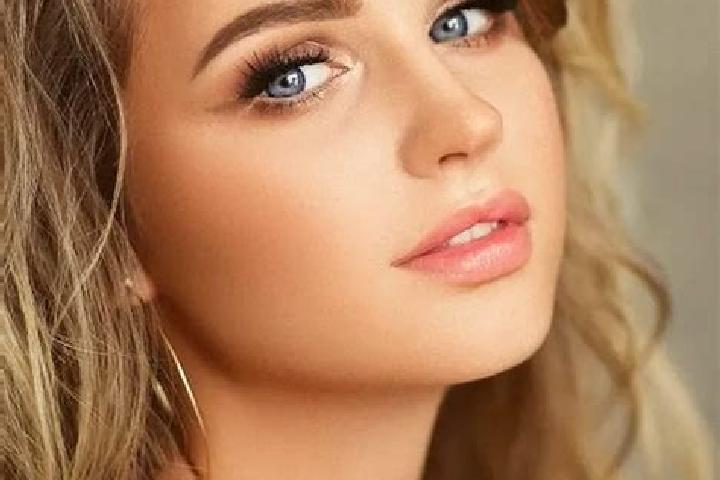 Scarlett, 38, a dark blonde blue-eyed middle eastern companion based in Vargem Alta. Offering Tantra, CIM, Duos. Available for incall and outcall, overnight ...