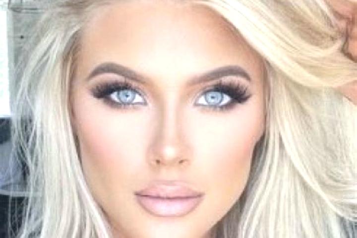 Scarlett, 38, a platinum blonde grey-eyed indian companion based in Pinopolis. Offering Party Girl, GFE, BDSM, Travel Companion, Fetish. Available for incall...