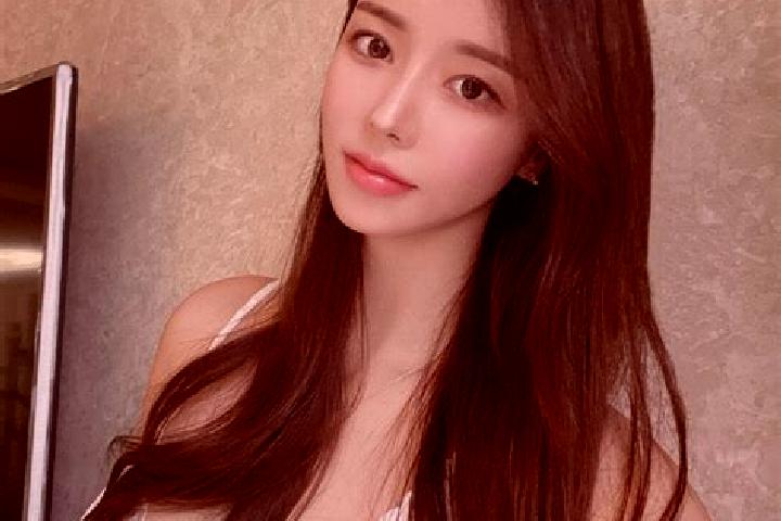 Scarlett, 38 — Escort in Renliu, China